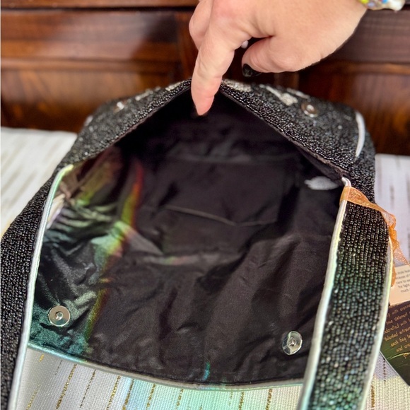 💀 Viral Beaded Skull & Crossbones Shoulder Bag – Black & Silver Gothic Purse - Picture 4 of 8